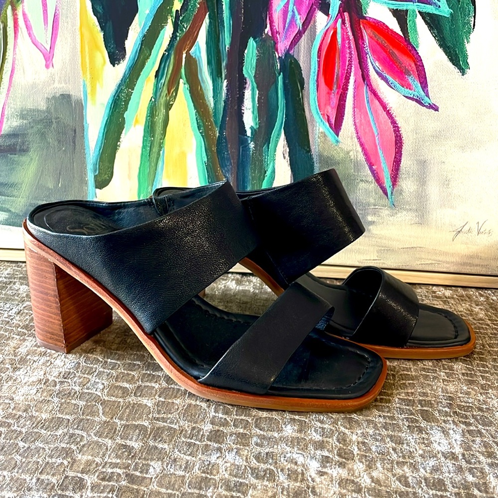 Sofft Black Leather Sandals with Brown Heel